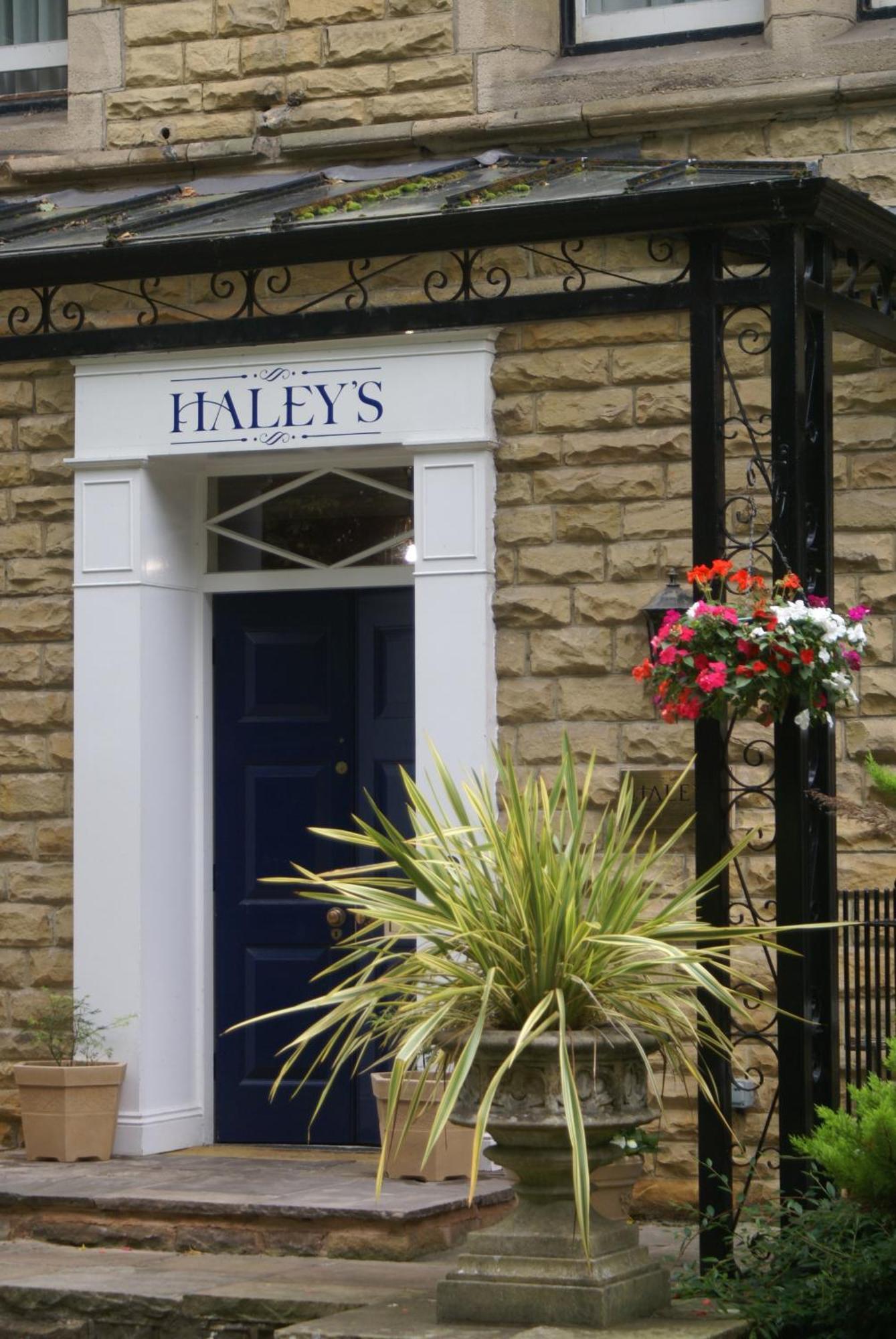 Haley'S Hotel Leeds  Exterior photo